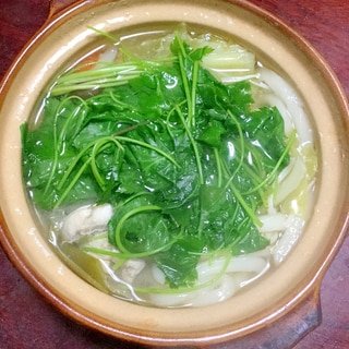 三つ葉とカキの鍋焼きうどん！